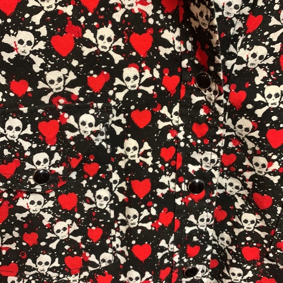 Skulls and hearts western button up shirt - Picture 2 of 3